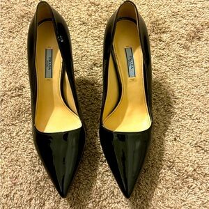 Brand new, without tags. Never worn Prada platform heels.